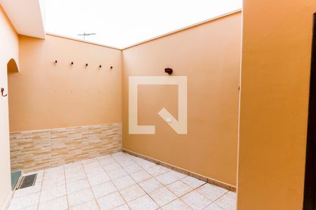 Casa à venda com 254m², 3 quartos e 2 vagasQuintal