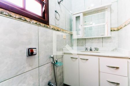 Casa à venda com 254m², 3 quartos e 2 vagasBanheiro social 1