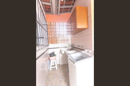 Casa à venda com 280m², 3 quartos e 3 vagasÁrea de serviço