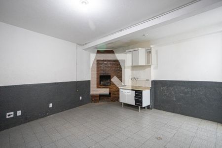 Casa para alugar com 200m², 3 quartos e 2 vagasQuintal