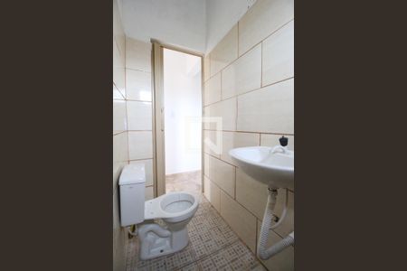 Banheiro de kitnet/studio para alugar com 1 quarto, 23m² em Jardim Santa Lúcia, Campinas