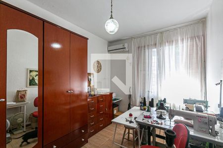 Quarto 1 de apartamento à venda com 3 quartos, 57m² em Menino Deus, Porto Alegre