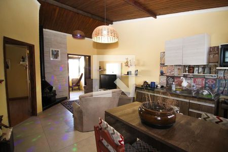 Casa à venda com 6 quartos, 300m² em Menino Deus, Porto Alegre