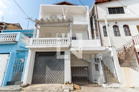Casa para alugar com 70m², 2 quartos e sem vagaFachada
