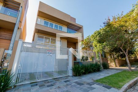 Casa à venda com 270m², 3 quartos e 4 vagasFachada