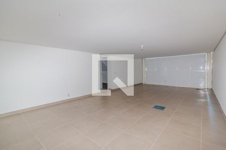 Casa à venda com 270m², 3 quartos e 4 vagasgaragem