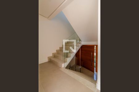 Sala de casa à venda com 3 quartos, 270m² em Vila Assunção, Porto Alegre