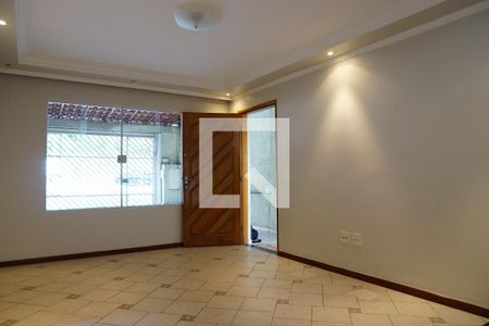 Casa à venda com 3 quartos, 130m² em Vila Nova Cachoeirinha, São Paulo