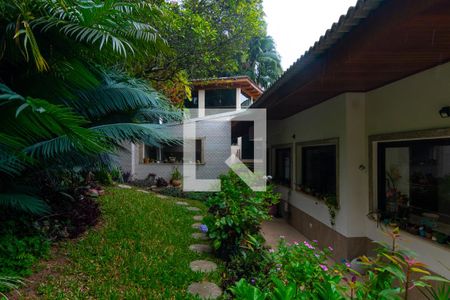 Casa à venda com 750m², 5 quartos e 10 vagasJardim fundos