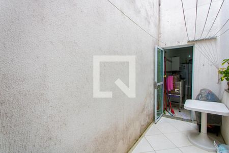 Apartamento para alugar com 80m², 2 quartos e 2 vagasQuintal