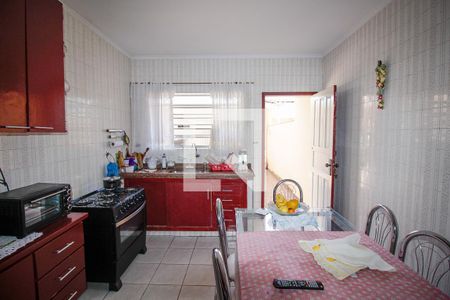 Casa à venda com 89m², 3 quartos e 2 vagasCozinha