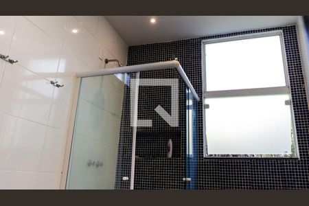 Casa de condomínio à venda com 1500m², 4 quartos e 8 vagas Casa de condomínio à venda com 1500m², 4 quartos e 8 vagasBanheiro