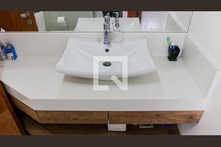 Casa de condomínio à venda com 1500m², 4 quartos e 8 vagas Casa de condomínio à venda com 1500m², 4 quartos e 8 vagasBanheiro