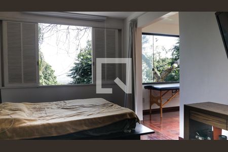 Casa de condomínio à venda com 1500m², 4 quartos e 8 vagas Casa de condomínio à venda com 1500m², 4 quartos e 8 vagasSuíte 2