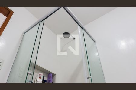 Casa de condomínio à venda com 1500m², 4 quartos e 8 vagas Casa de condomínio à venda com 1500m², 4 quartos e 8 vagasBanheiro