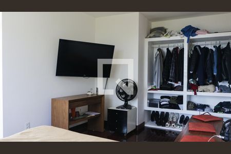 Casa de condomínio à venda com 1500m², 4 quartos e 8 vagas Casa de condomínio à venda com 1500m², 4 quartos e 8 vagasQuarto 4