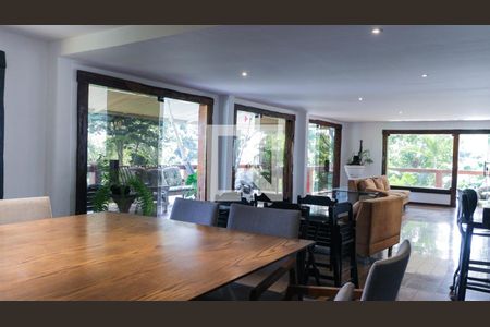 Sala de casa de condomínio à venda com 4 quartos, 1500m² em Itanhangá, Rio de Janeiro