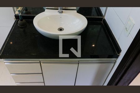 Casa de condomínio à venda com 1500m², 4 quartos e 8 vagas Casa de condomínio à venda com 1500m², 4 quartos e 8 vagasBanheiro