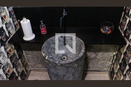 Casa de condomínio à venda com 1500m², 4 quartos e 8 vagas Casa de condomínio à venda com 1500m², 4 quartos e 8 vagasLavabo