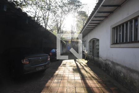 Casa à venda com 500m², 4 quartos e 5 vagas Casa à venda com 500m², 4 quartos e 5 vagasGaragem