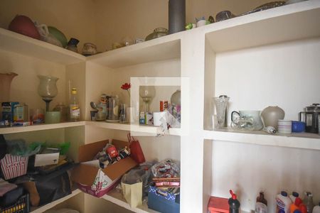 Casa à venda com 500m², 4 quartos e 5 vagas Casa à venda com 500m², 4 quartos e 5 vagasDespensa