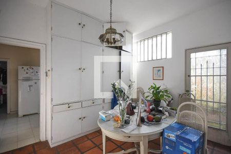 Casa à venda com 500m², 4 quartos e 5 vagas Casa à venda com 500m², 4 quartos e 5 vagasSala de almoço