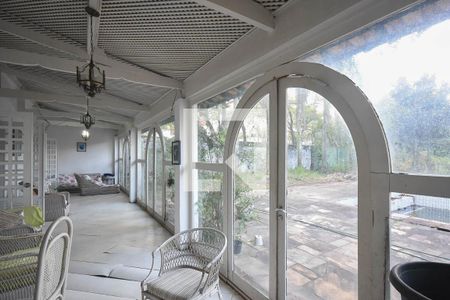 Casa à venda com 500m², 4 quartos e 5 vagas Casa à venda com 500m², 4 quartos e 5 vagasVaranda