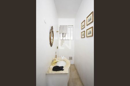 Casa à venda com 500m², 4 quartos e 5 vagas Casa à venda com 500m², 4 quartos e 5 vagasLavabo