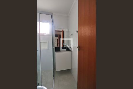 Banheiro da Suíte de apartamento para alugar com 2 quartos, 67m² em Santa Maria, Santo André