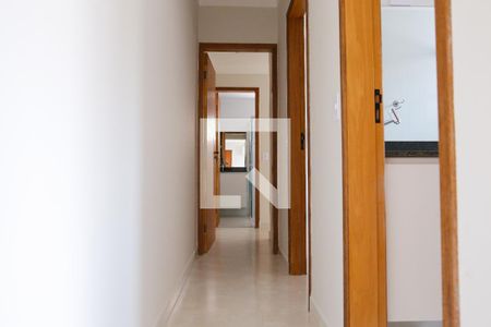Corredor dos Quartos de apartamento para alugar com 2 quartos, 108m² em Santa Maria, Santo André