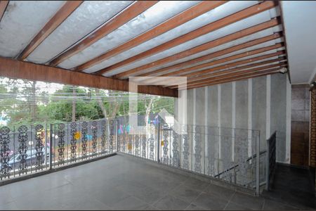 Casa à venda com 306m², 3 quartos e 4 vagasVaranda