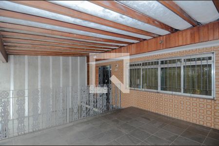 Casa à venda com 306m², 3 quartos e 4 vagasVaranda