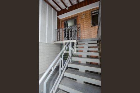 Casa à venda com 306m², 3 quartos e 4 vagasEscada de Entrada