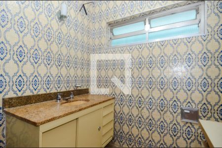 Casa à venda com 306m², 3 quartos e 4 vagasBanheiro