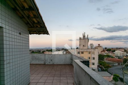 Apartamento à venda com 200m², 3 quartos e 4 vagasCobertura