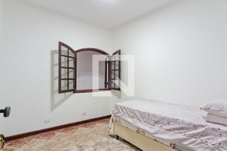 Casa à venda com 360m², 3 quartos e 2 vagasQuarto