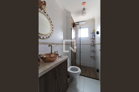 Apartamento para alugar com 53m², 2 quartos e 2 vagas Apartamento para alugar com 53m², 2 quartos e 2 vagasBanheiro