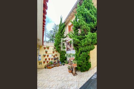 Casa à venda com 300m², 4 quartos e 4 vagasJardim e Quintal