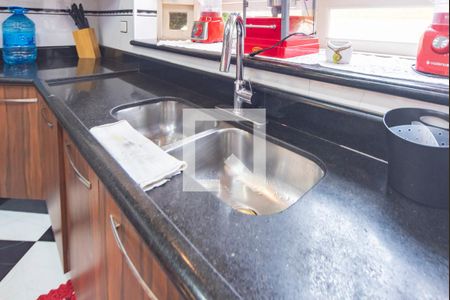 Casa à venda com 300m², 4 quartos e 4 vagasPia