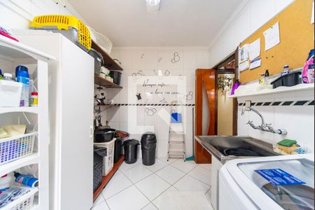 Casa à venda com 300m², 4 quartos e 4 vagasÁrea de Serviço