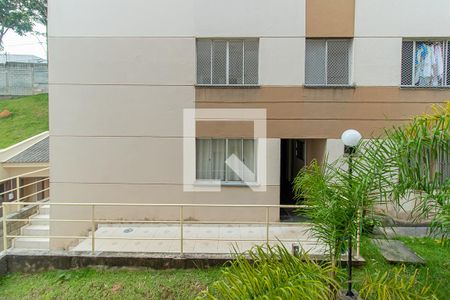 Vista da sala de apartamento para alugar com 2 quartos, 59m² em Vila Romanopólis, Ferraz de Vasconcelos