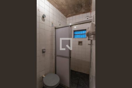 Casa à venda com 250m², 3 quartos e 2 vagasBanheiro de Serviço