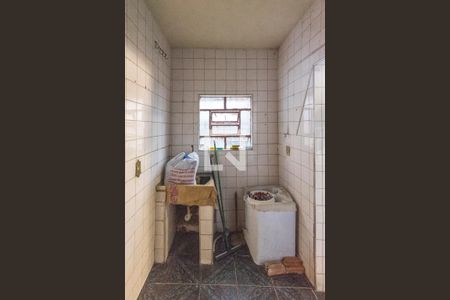 Casa à venda com 250m², 3 quartos e 2 vagasÁrea de Serviço