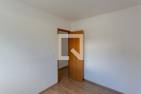 Quarto 1 de apartamento para alugar com 2 quartos, 45m² em Lagoinha, Belo Horizonte