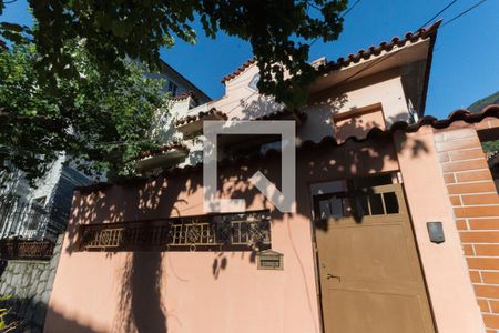 Casa à venda com 88m², 2 quartos e sem vagaFachada e portaria