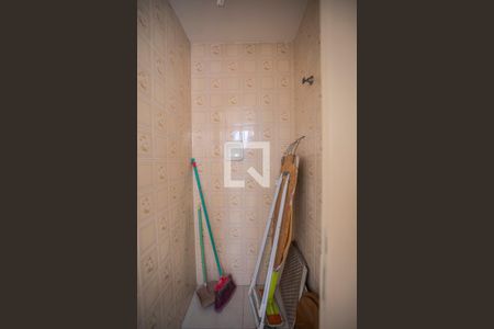 Apartamento para alugar com 80m², 2 quartos e 1 vaga Apartamento para alugar com 80m², 2 quartos e 1 vagaBanheiro de Serviço