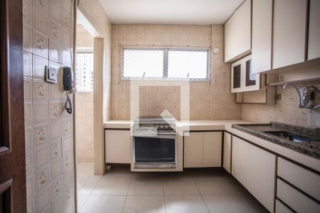 Apartamento para alugar com 80m², 2 quartos e 1 vaga Apartamento para alugar com 80m², 2 quartos e 1 vagaCozinha