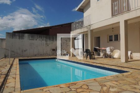 Casa de condomínio à venda com 440m², 4 quartos e 2 vagasPiscina