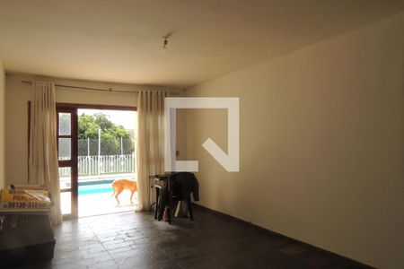 Sala de casa de condomínio à venda com 4 quartos, 440m² em Loteamento Caminhos de São Conrado (sousas), Campinas