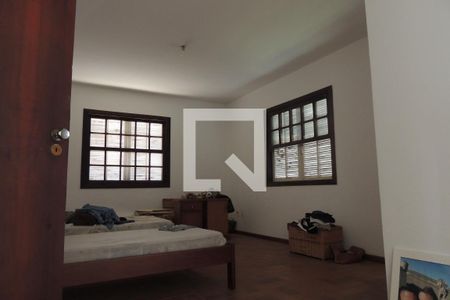 Casa de condomínio à venda com 440m², 4 quartos e 2 vagasSuíte